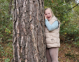 Noortje bij boom