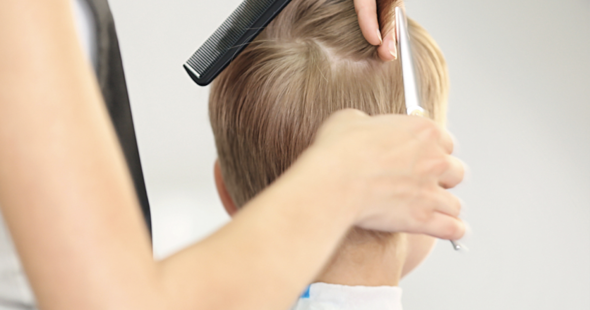 Mijn kind wil niet naar de kapper! Wat nu? | Sophi