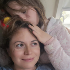 Stephanie en Anna hoofdknuffel