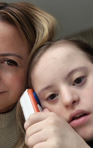 Stephanie en Anna thuis