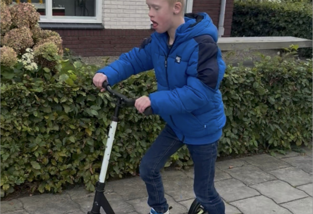 Joas op de step