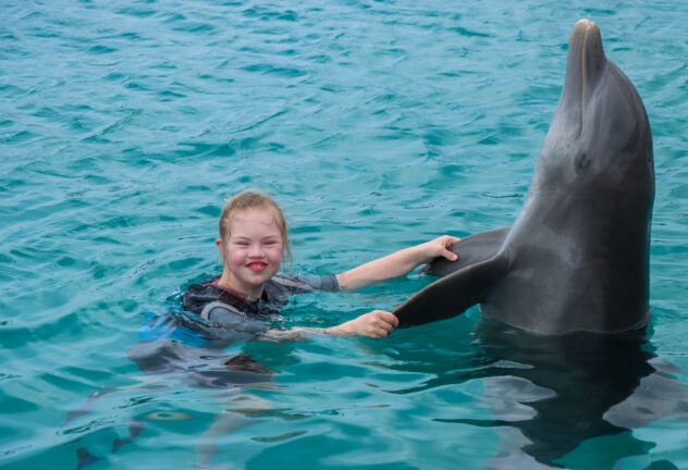 Noortje met dolfijn