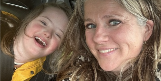 Karlijn en Lies auto